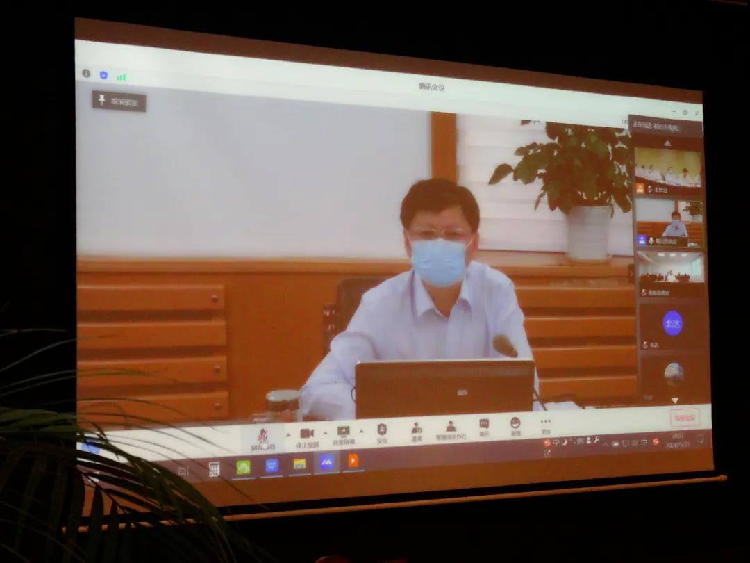 鞍山市余功斌市长总结发言.jpg